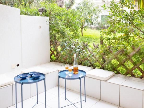 Vouliagmeni'S Secret Garden Near The Sea Apartamento Atenas Exterior foto