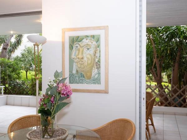 Vouliagmeni'S Secret Garden Near The Sea Apartamento Atenas Exterior foto