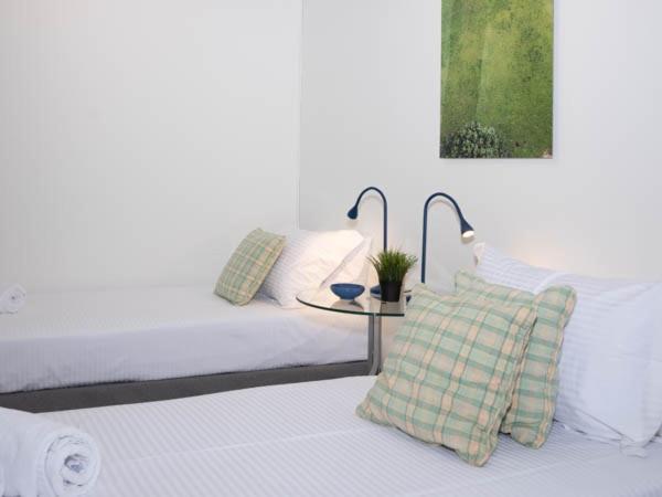 Vouliagmeni'S Secret Garden Near The Sea Apartamento Atenas Exterior foto
