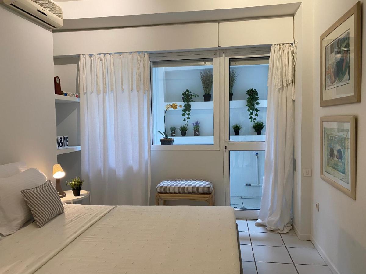 Vouliagmeni'S Secret Garden Near The Sea Apartamento Atenas Exterior foto